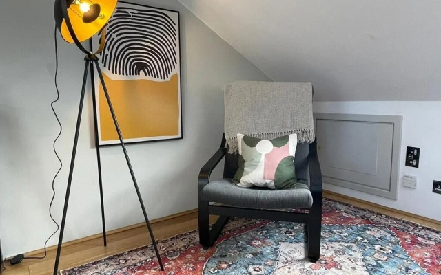 Modern Two Bedroom Apartment in Fulham by Sojo Stay