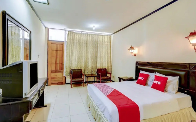 Hotel Lumajang New by OYO Rooms