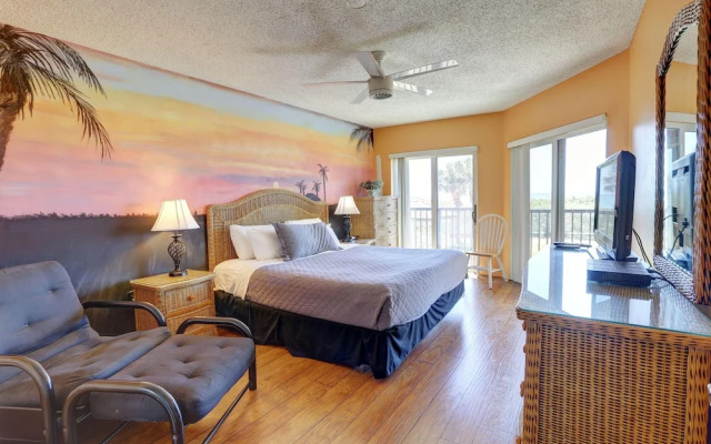 Land's End 11-202 Beach Front