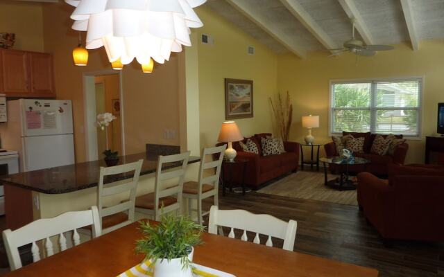 Mellow Yellow 3 Bedroom Home