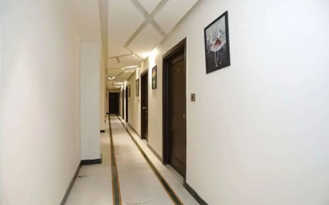 The Residency Hotel by OYO Rooms