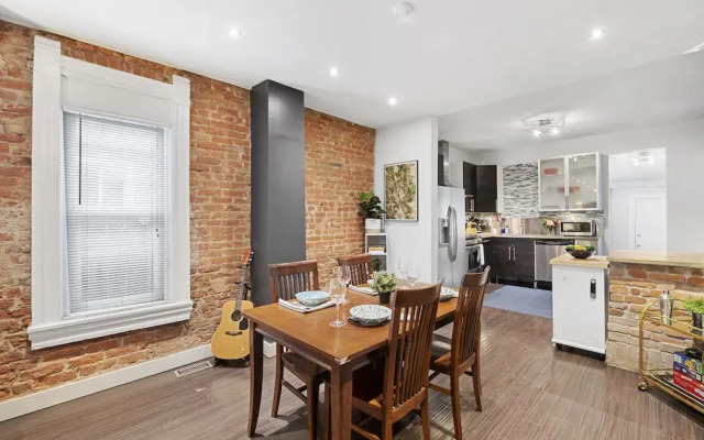 City Oasis with Inviting Flair