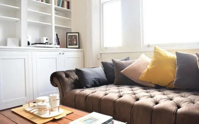 1 Bedroom Flat In Knightsbridge Sleeps 2
