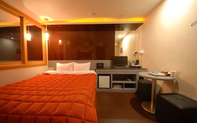 Hyu N Motel