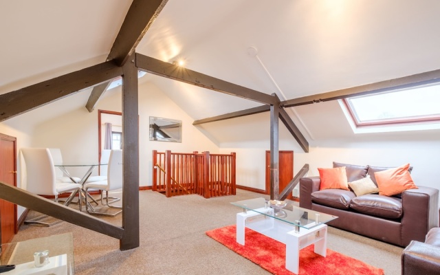 City Road Apartment