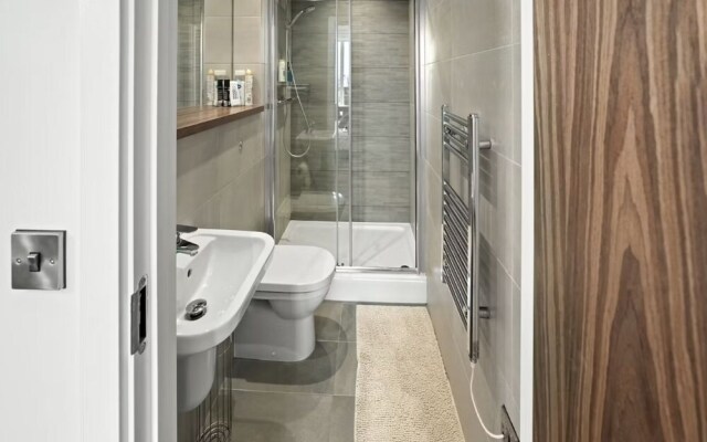 Inviting 2-bed Apartment in Manchester