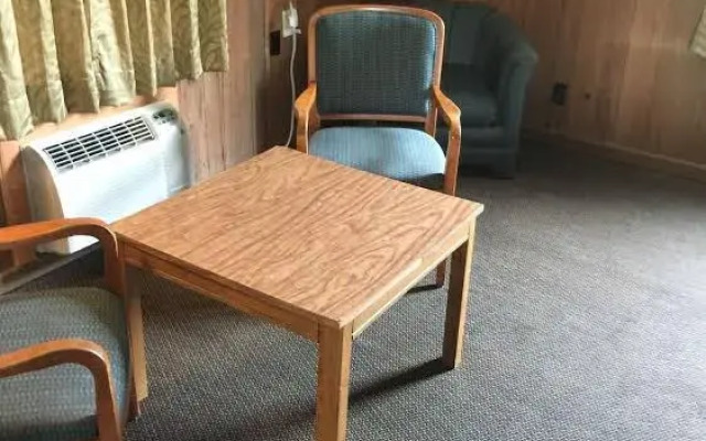 Woodridge Motel