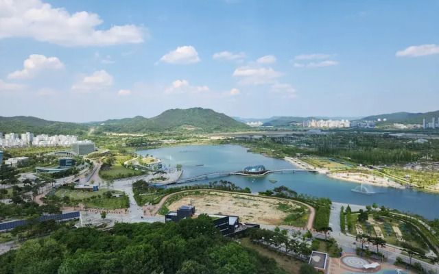 Courtyard By Marriott Sejong