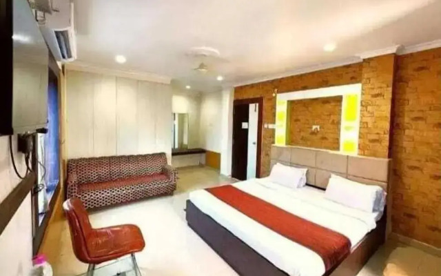 DhamStay Hotel Sai Sandpiper Near Beach