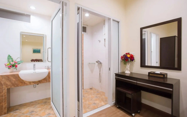 Tharakiree Place Hotel