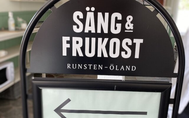 Runsten Säng & Frukost