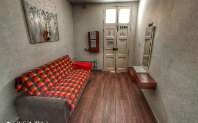 Town House with Private Pool in Village Centre