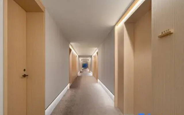 JI Hotel (Fenghuang Ancient Town Tourist Center)