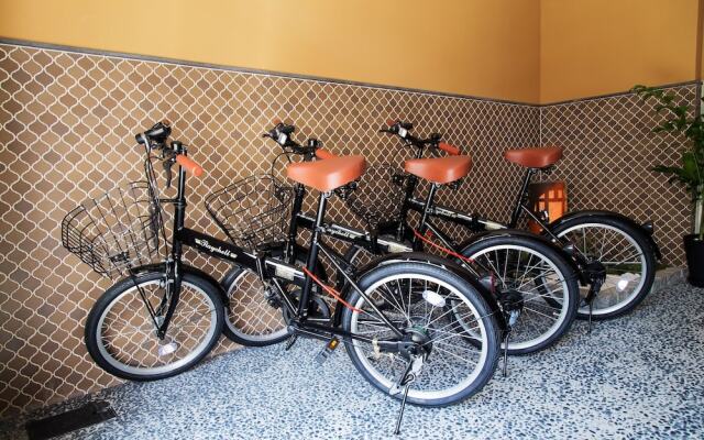 Matsuishi Shijo Karasuma Hostel