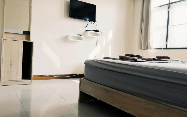 New Apartment Nearby Beach