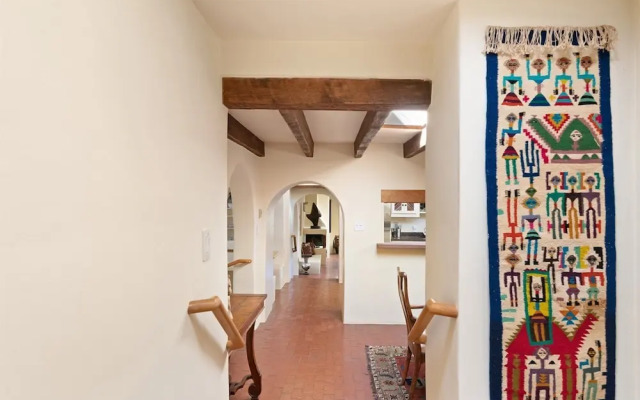 Casa Ladera - Enchanting Home, Nestled in Foothills With Spectacular Views
