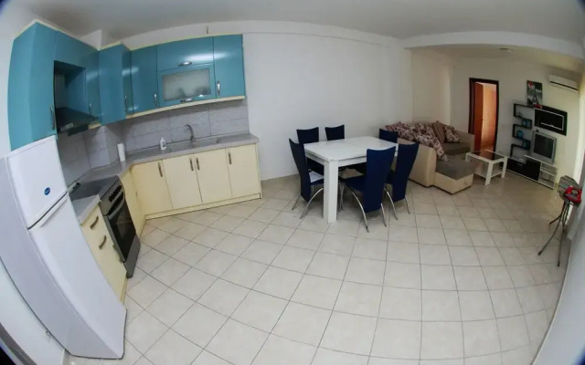 Lidis Apartments