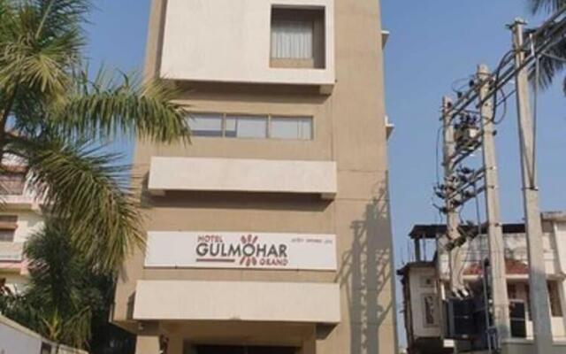 Hotel Gulmohar Grand