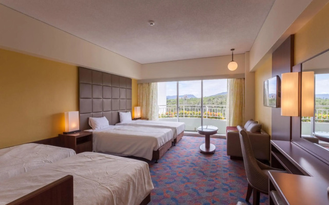 Okinawa Kariyushi Beach Resort Ocean Spa