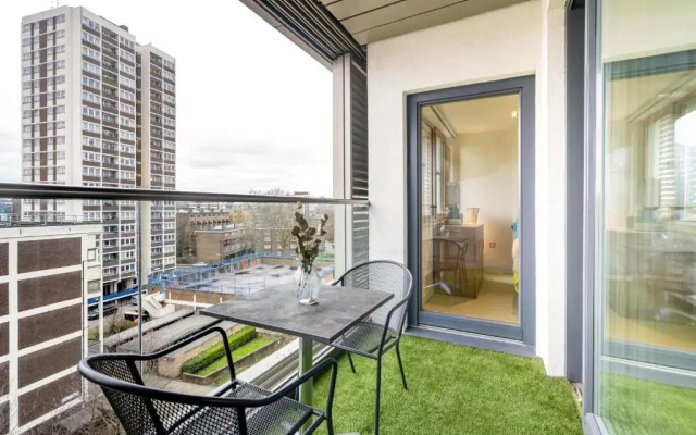 Luxury 1BR East London Apartment