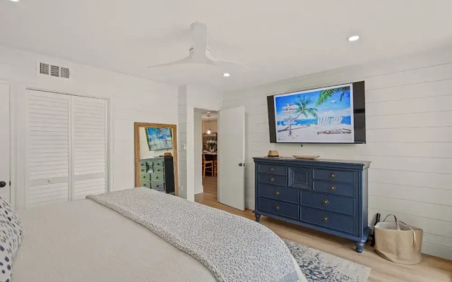Kingston Arms Modern 1BR On Lido Key