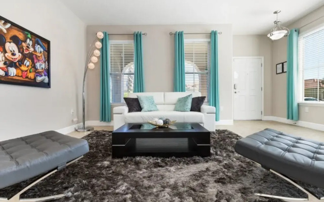 Solterra - 4103 Oaktree Drive