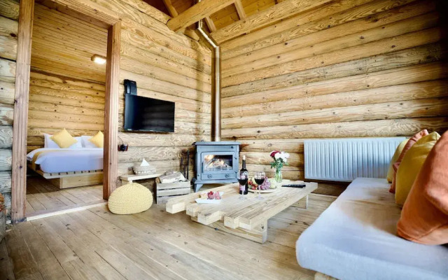 Wood Hills Hotel & Resort