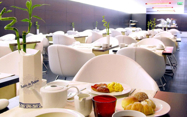 Hotel Jerónimos 8