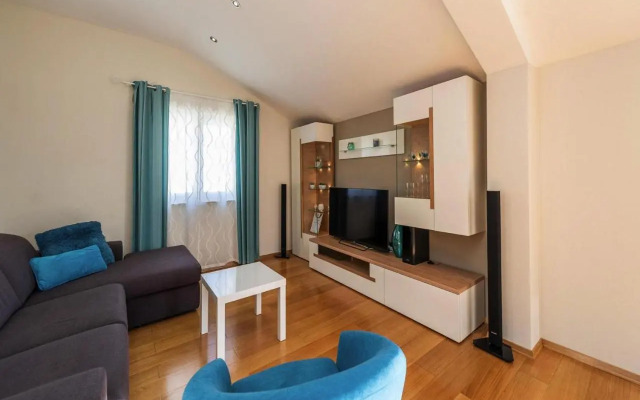 Holiday Home In Petrcane