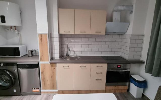 Apartament L & L