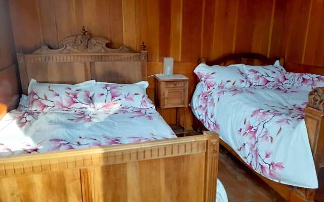 Chalet with 5 Bedrooms in Bu?Teni, with Wonderful Mountain View, Enclosed Garden And Wifi