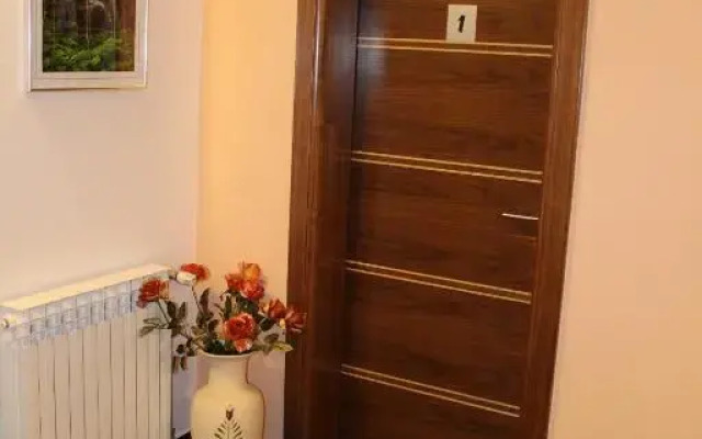 Rooms Degenija Annex