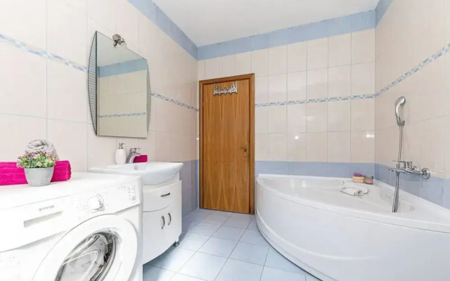 Exquisite Spacious Villa Bufaline With Pool and Gym