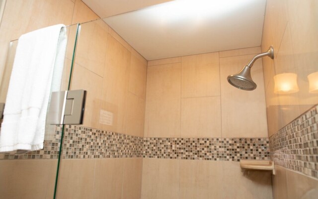 13 Bear Tree Court 5 Bedroom Home by RedAwning