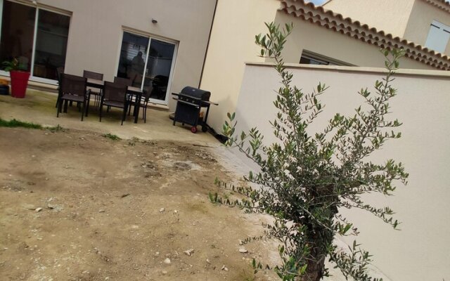 House With 2 Bedrooms In Graveson, With Enclosed Garden And Wifi