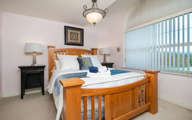 Cedar Manor Bed and Breakfast