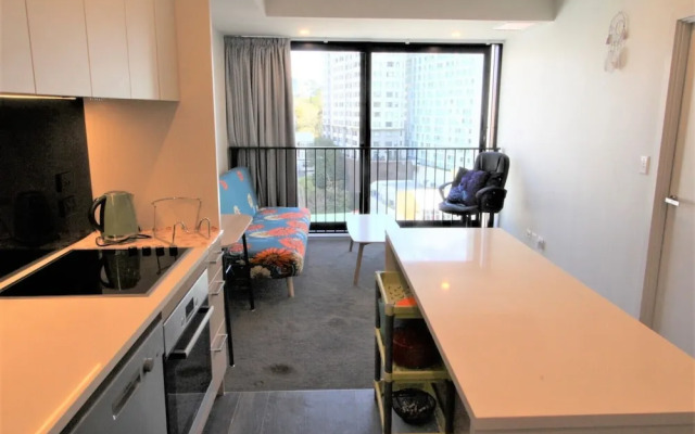 Brand-new & Comfy Two-bedroom Apt near Harbour