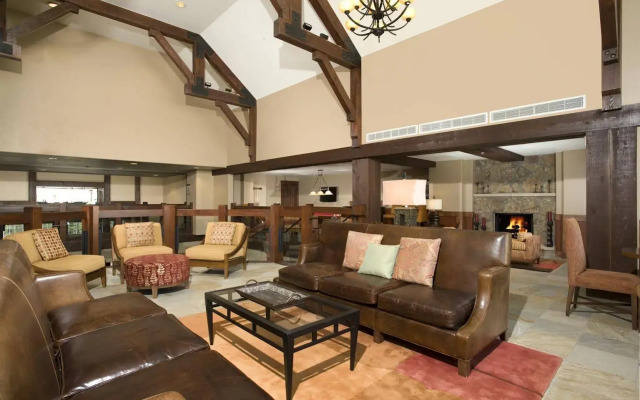 Crystal Peak Lodge