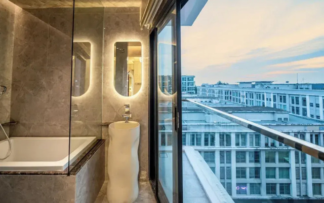 Ritz Residence @ Imago Mall Loft B