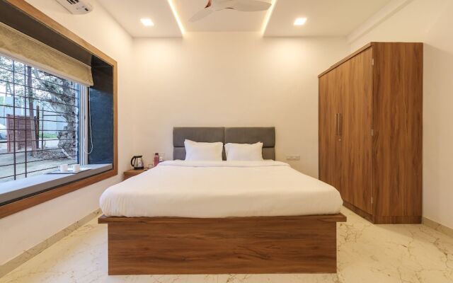 CosmicStays Casa Ivory Pool Villa Mulshi