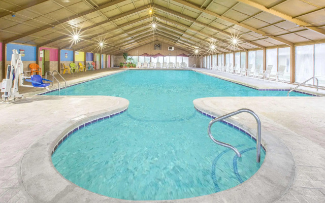 Days Inn by Wyndham Toledo