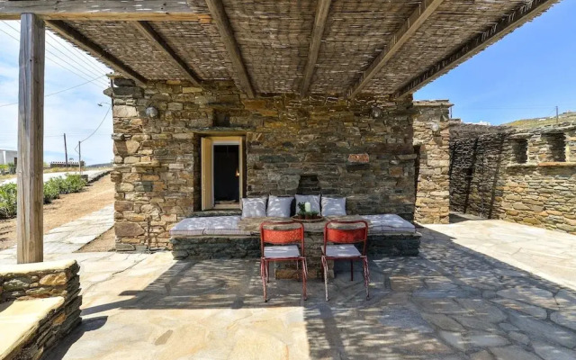 Sea-aura House in Tinos