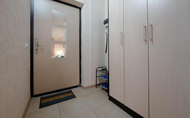 Пять звезд на улице Ленина 95