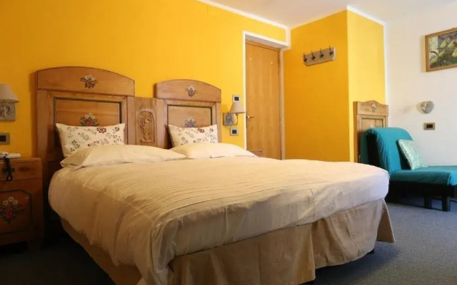 Albergo Centrale Forni