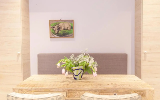 Sweet Suite Flora in Vouliagmeni