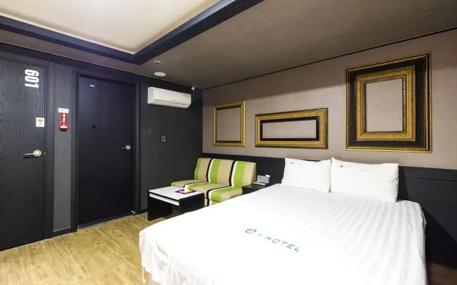 E Hotel
