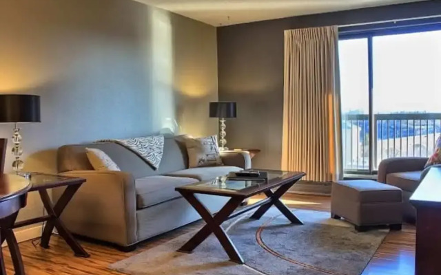 Obasa Suites @ The Hallmark