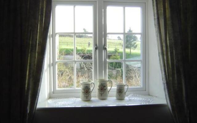 Holdstrong Farmhouse