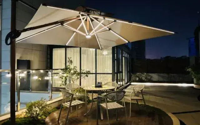 Molin Jinshang Hotel (Liuzhou Five Star Pedestrian Street)