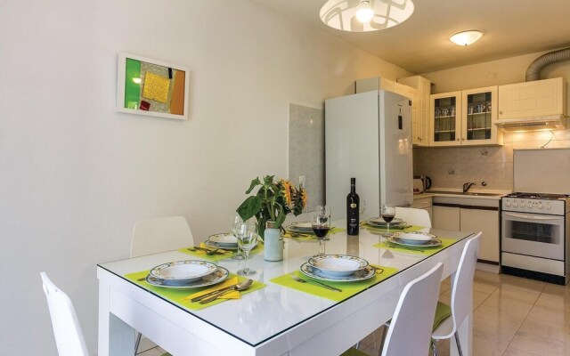 Beautiful Home in Medulin With Wifi and 4 Bedrooms